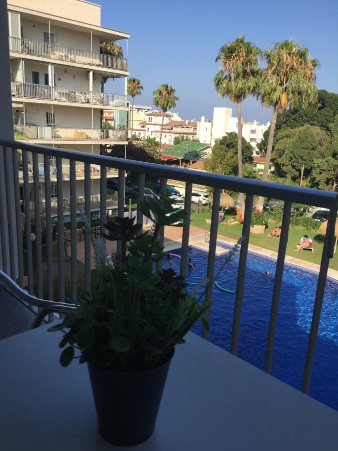 Carihuela Palace Beach Apartamento Torremolinos Exterior foto